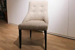 Porada Einzelstühle|Stuhl Chloé Stoff Patch V.05 Grau Gestell Nussbaum Canaletta Gebeizt