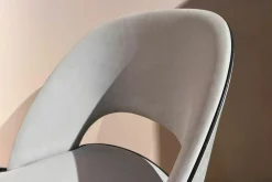 Baxter Einzelstühle|Stuhl Colette Leder Kashmir Nuage Hellgrau Gestell Buche Wenge Schwarz Gebeizt Füße Messing