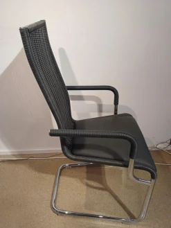 Tecta Einzelstühle|Stuhl D26i Armlehner Bezug Leder 1 Anthrazit Geflecht Anthrazit Gestell Verchromt Mit Filzgleitern