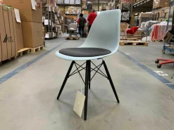 Vitra Einzelstühle|Stuhl DSW Eames Plastic Side Chair Dunkelgrau Eisgrau mit Sitzpolster