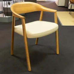 Pedrali Stuhlsets|Einzelstühle|Stuhl Hera Leder PGC Hellgrau Gestell Nussbaum