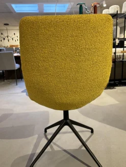 Werther Einzelstühle|Stuhl Jona Stoff Brera U 3280 Gelb Gestell Fußkreuz Schwarz Drehbar