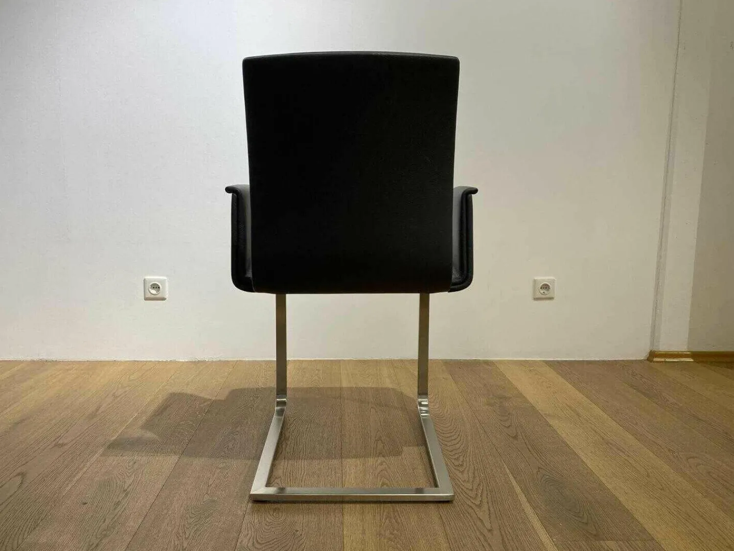 Girsberger Einzelstühle|Stuhl Lynn S AL B105 Leder Donna Grey 7000 Gestell Verchromt