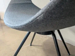 Tonon Einzelstühle|Stuhl Moon Stoff Dunkelgrau 4 MC Füße Schwarz