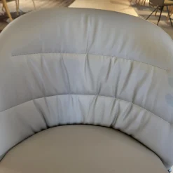 Rolf Benz Einzelstühle|Stuhl Noa 690 Leder 36 Mittel Quarzgrau Füße Umbragrau Lackiert