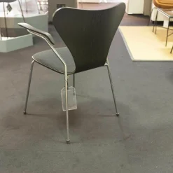 Fritz Hansen Einzelstühle|Stuhl Serie 7 Mit Armlehnen Stoff Hallingdal Schwarz Untergestell Stahlrohr Verchromt Sitzschale Esc