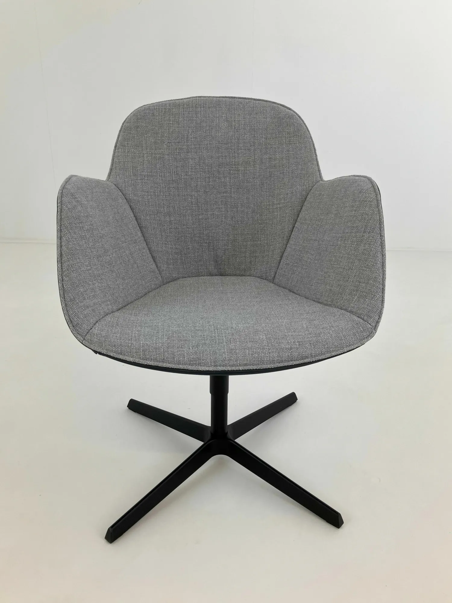 Walter Knoll Einzelstühle|Stuhl Sheru Innen Stoff Tonga Shadow Grau Außen Leder Rodeo Soft Midnight Blue Blau Gestell Metall Schwarz