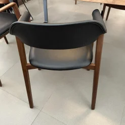 Conde House Einzelstühle|Stuhl Ten Leder Schwarz Gestell Nussbaum Massiv