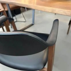 Conde House Einzelstühle|Stuhl Ten Leder Schwarz Gestell Nussbaum Massiv