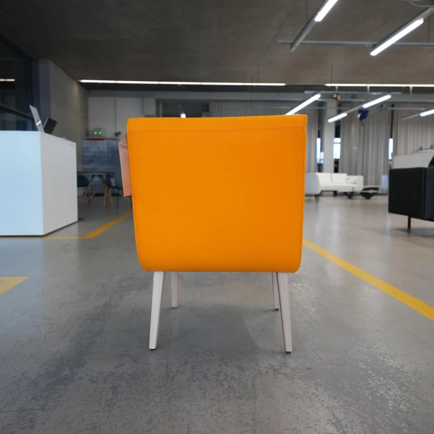 Walter Knoll Einzelstühle|Stuhl Vostra Wood Bezug Divina 3 Farbe 426 Papaya Gestell Eiche Weiß Pigmentiert Geölt