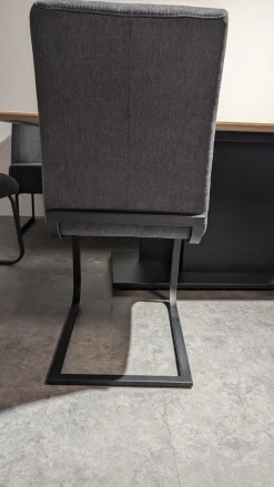 K+W Stuhlsets|Stuhlgruppe 6222 Mit Bank Stoff 0565 82 Fango Grau Gestell Metall Schwarz Inklusive 2 Kissen