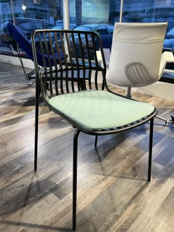 Brunner Einzelstühle|Stuhll Crona Steel 6340 Vierfußstahlgestell Sitzlamellen Aus Flachstahl Lava Schwarz Mit Sitzkissen Stoffbezug 6/0310840 Patio Farbe 840 Grün