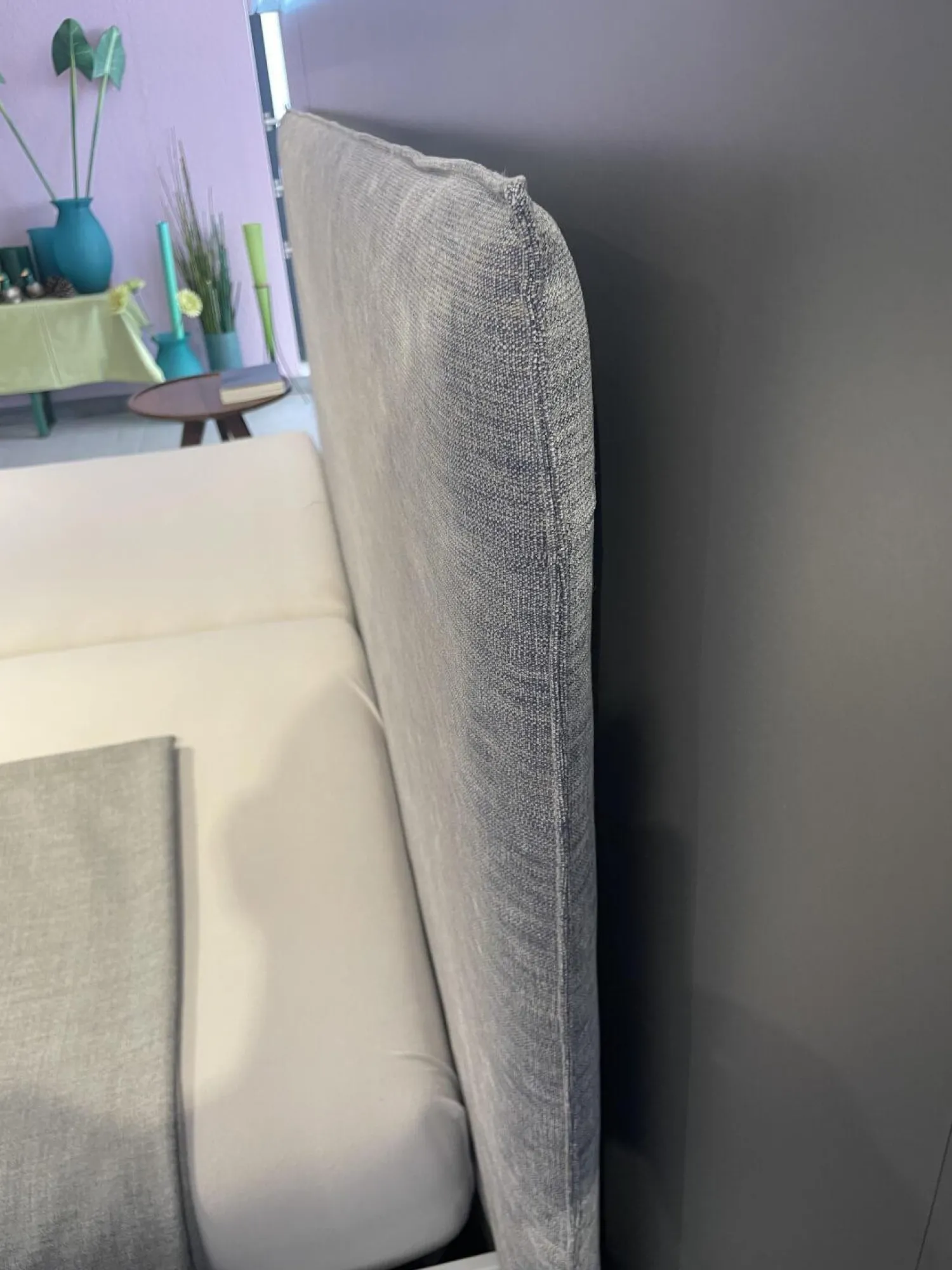 Möller Design Polsterbetten|Systembett MD13 Stoff Maple 742 Grau Meliert Rahmen Lack Matt Weiß 003 Füße Metall NQ Aluminium ohne Rost ohne Matratzen