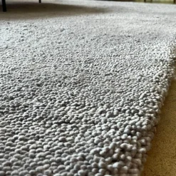 Longbarn Teppiche|Teppich Basalt Low Schurwolle 054 Hellgrau Grau 240x370