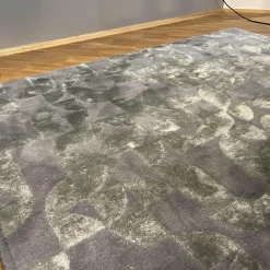 Kymo Teppiche|Teppich Obsidian In Verschiedenen Grautönen Aus Neuseelandwolle Tencel Handgetuftet