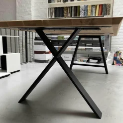 Vincent Sheppard Esstische|Tisch Albert Natur Eiche 2-geteilte Platte Schwarzes Gestell