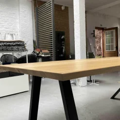 Vincent Sheppard Esstische|Tisch Albert Natur Eiche 2-geteilte Platte Schwarzes Gestell