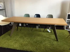 Vitra Esstische|Tisch EM Table Eiche Furnier Natur Gestell Pulverbeschichtet Coffé