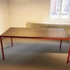 Tecta Esstische|Tisch M 38 Platte Eternit Anthrazit Geölt Gestell Stahlrohr Pulverbeschichtet Rot