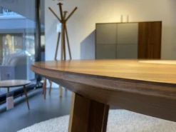 Team 7 Esstische|Tisch Miro Nussbaum Natur Geölt Drehteller Keramik Phedra Grau