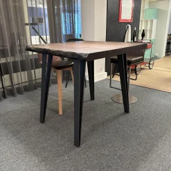 ASCO Esstische|Tisch Nightingale Räuchereiche Massiv Gebürstet Schwarz Braun Geölt Mit Baumkante Flachstahlgestell