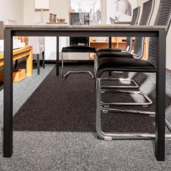 Janua Esstische|Tisch S600 Eiche Geköhlt Ton Grau Füße RAL 9005 Tiefschwarz Pulverbeschichtet Matt