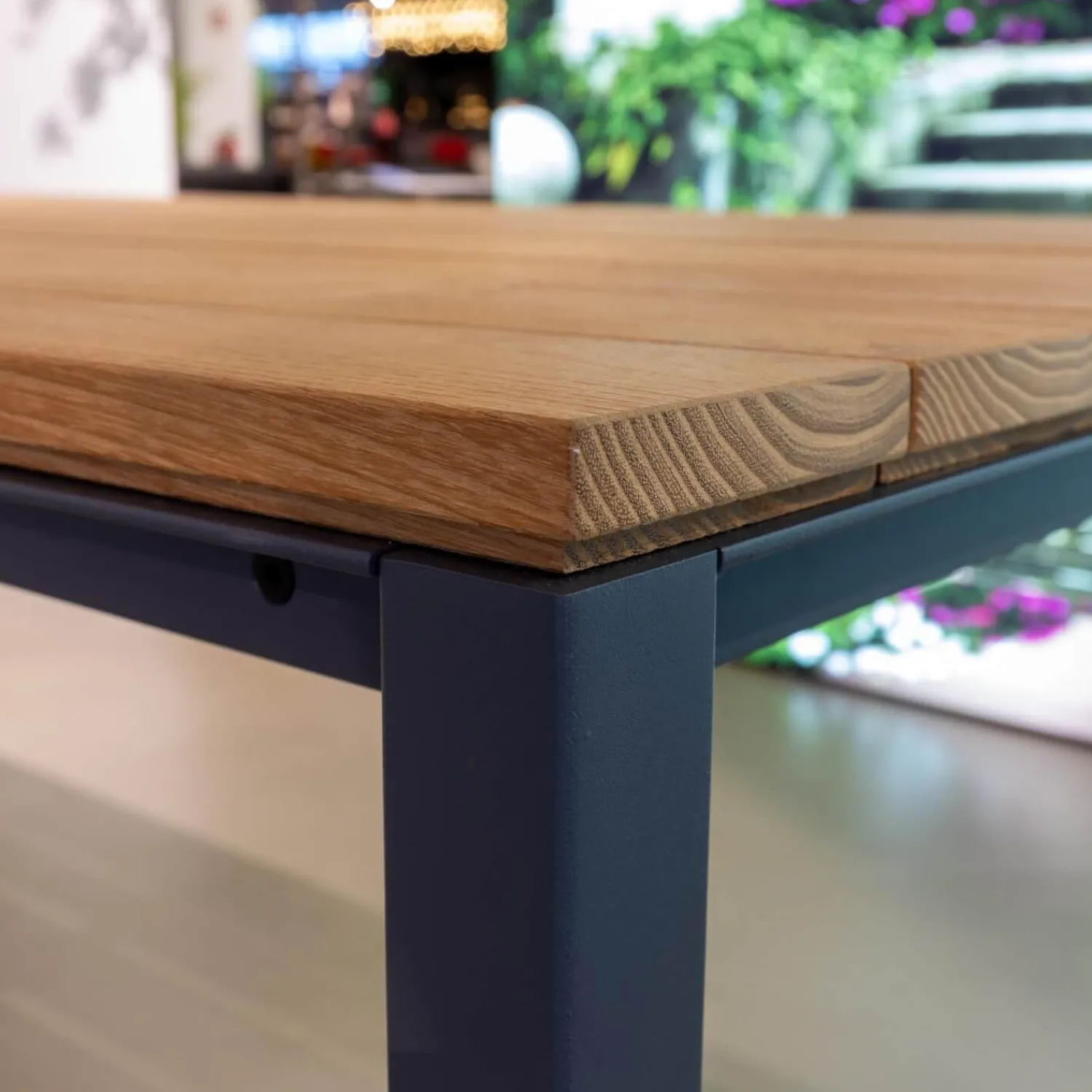 Janua Esstische|Tisch S600 Outdoor Akazie Gebürstet Roh Braun Gestell Edelstahl Pulverbeschichtet Schiefergrau Schwarz