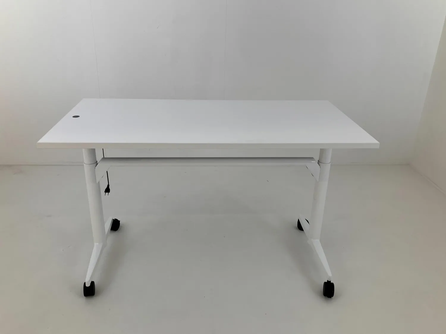 Wilkhahn Schreibtische & Sekretäre|Tisch Timetable Lift 615/11 Platte Schichtstoff 24 Weiß Hochglanz Gestell Weiß Beschichtet Höhenverstellbar