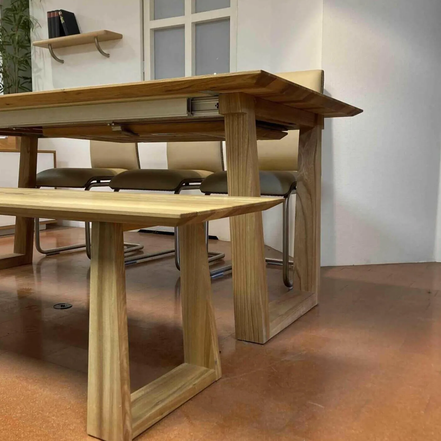 Pönnighaus Essgruppen|Tischgruppe Veneto Rüster Geölt Tisch Ausklappbar mit Bank und 3 Stühlen