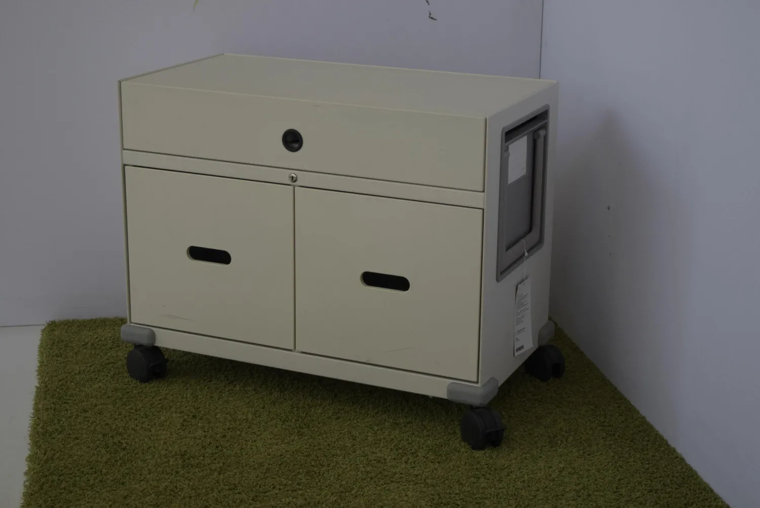 Vitra Regale & Container|Transportwagen Ad Hoc Pick Up + Stack it Metall Pulverbeschichtet Soft Light