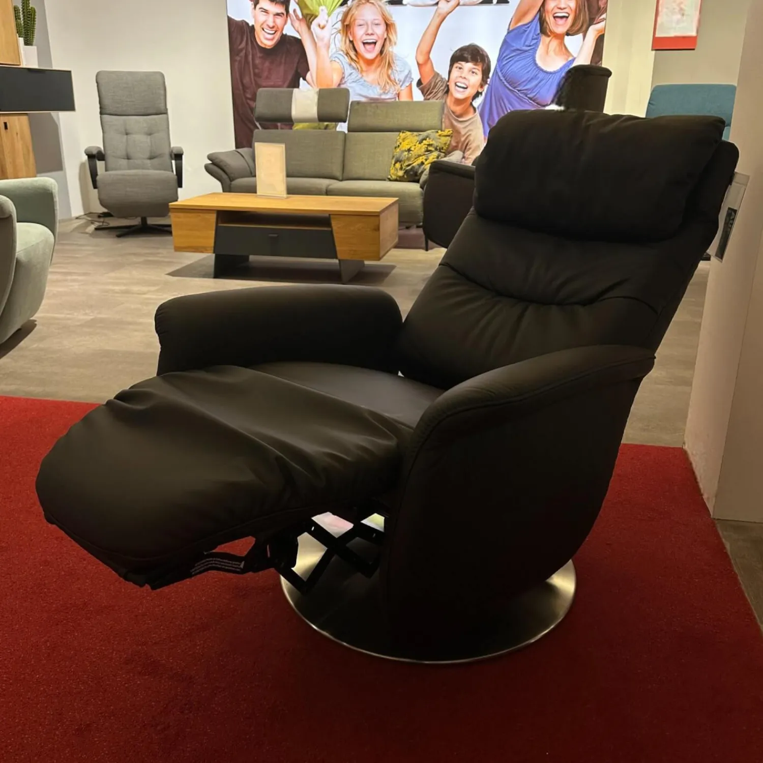 himolla Fernsehsessel|TV Sessel Hanny Leder 71 Torro Noir Schwarz Teller Edelstahloptik Mit Gewichtsverlagerung