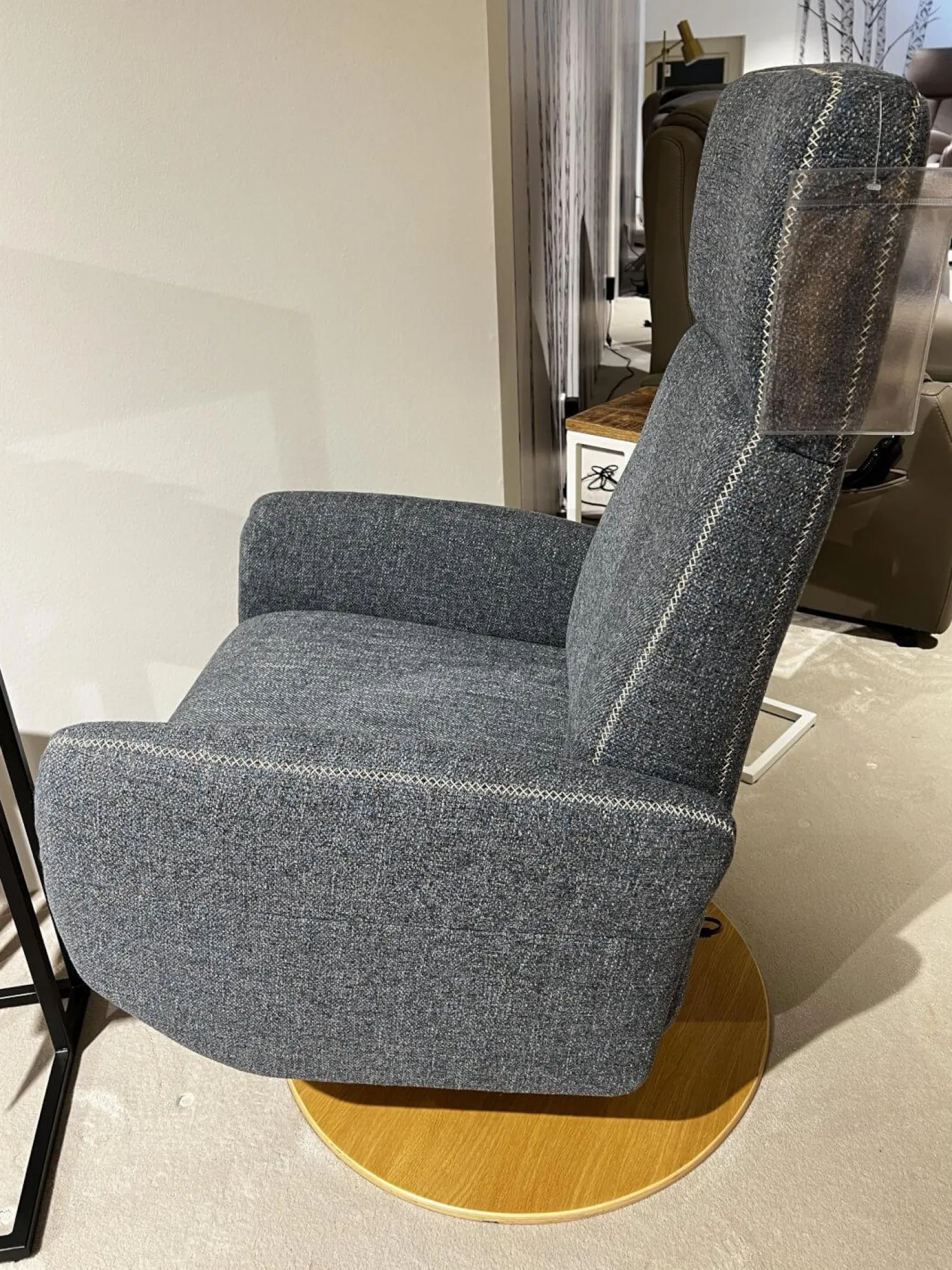 Natura Relaxsessel|TV Sessel Sommerville Stoff Amsterdam Blau Grau Drehteller Eiche Bianco 2 Motorisch Mit Akku