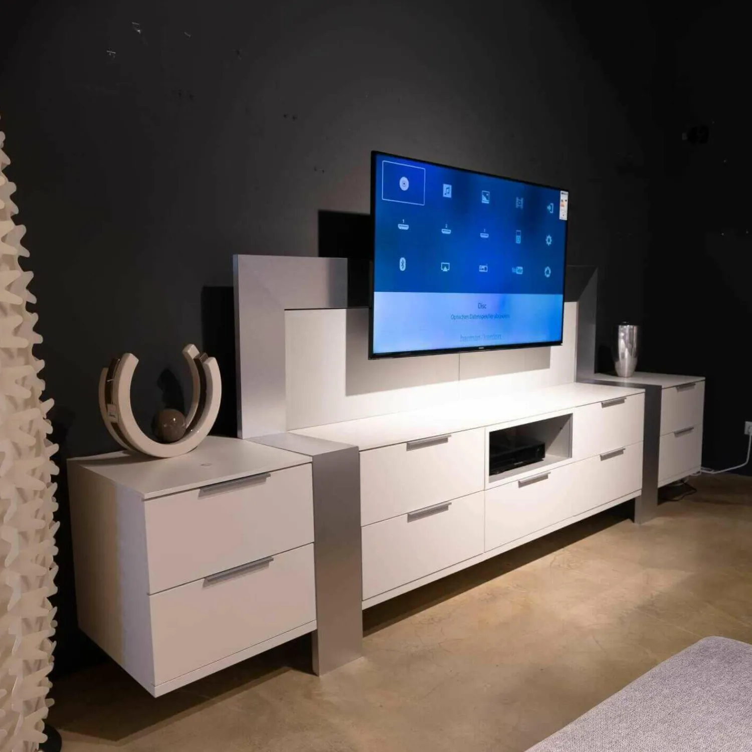 Musterring Wohnwände & Tv-Lowboards|TV-Board MR Media Frame Lack Weiß Paneelrahmen Rahmenblende Aluminum