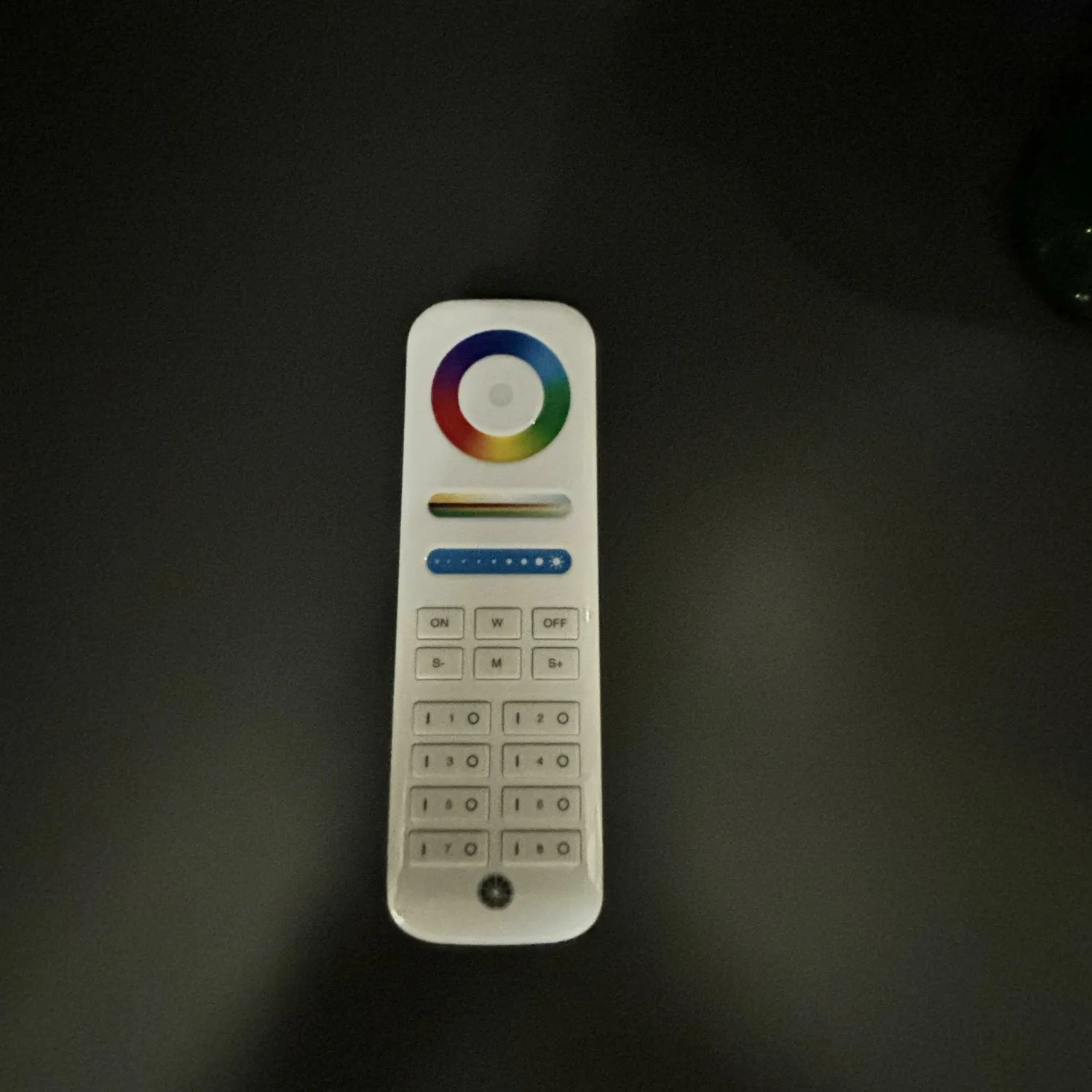 JOOP! Vitrinen & Highboards|Vitirne Gloss Curves Lack Kristallgrau Grau Glastür Schwarz Füße Metall Schwarz