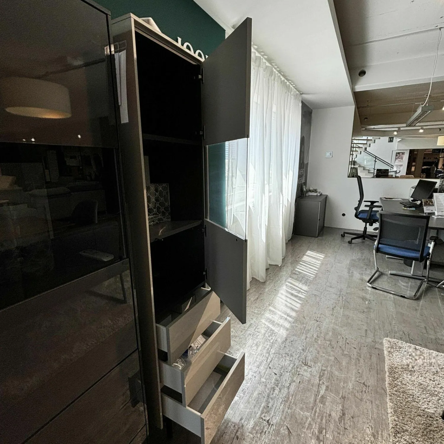 JOOP! Vitrinen & Highboards|Vitrine 71845 Glas Verspiegelt Kristallgrau Füße Metall Schwarz