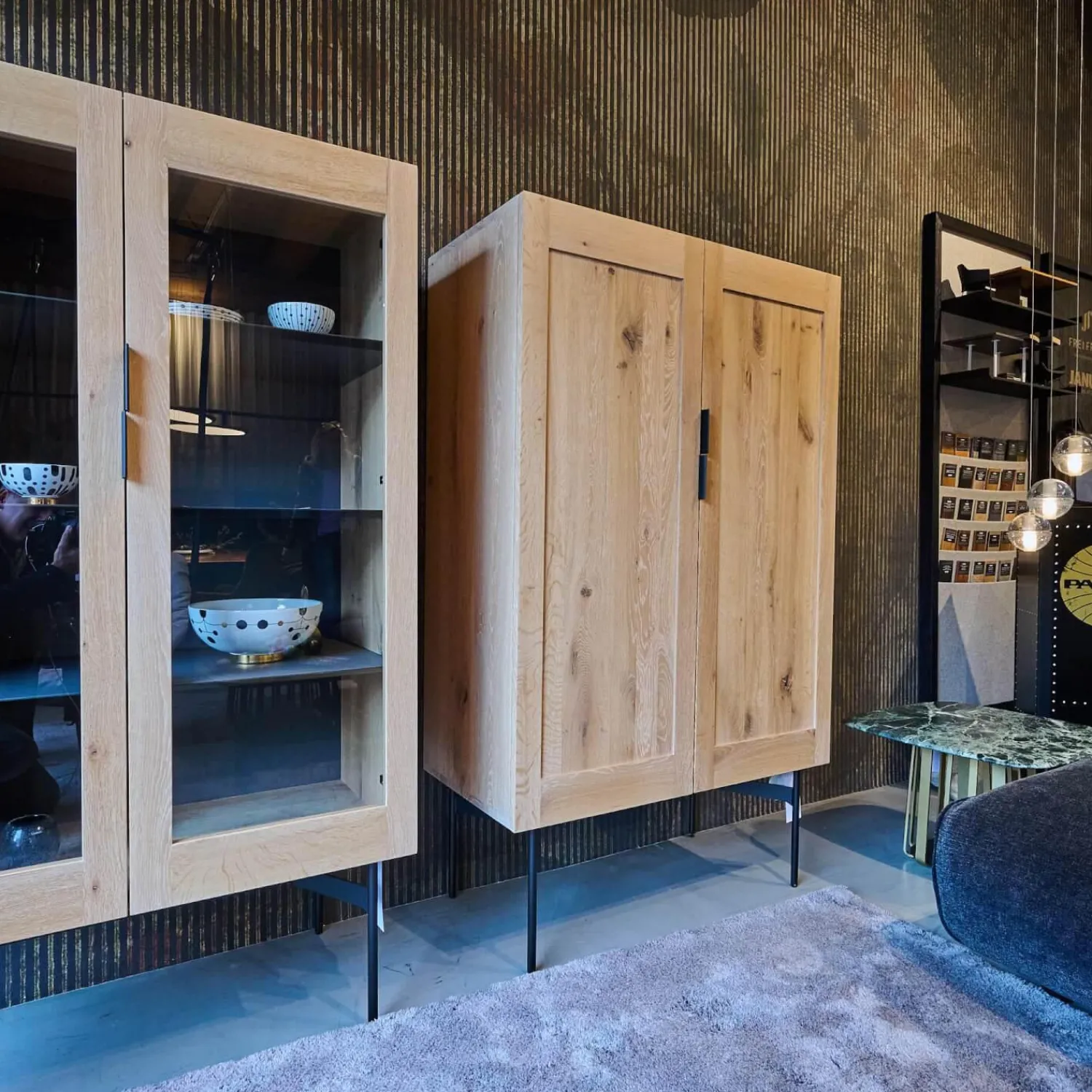 Janua Vitrinen & Highboards|Vitrine BC04 Geschlossen Eiche Weiß Pigmentiert