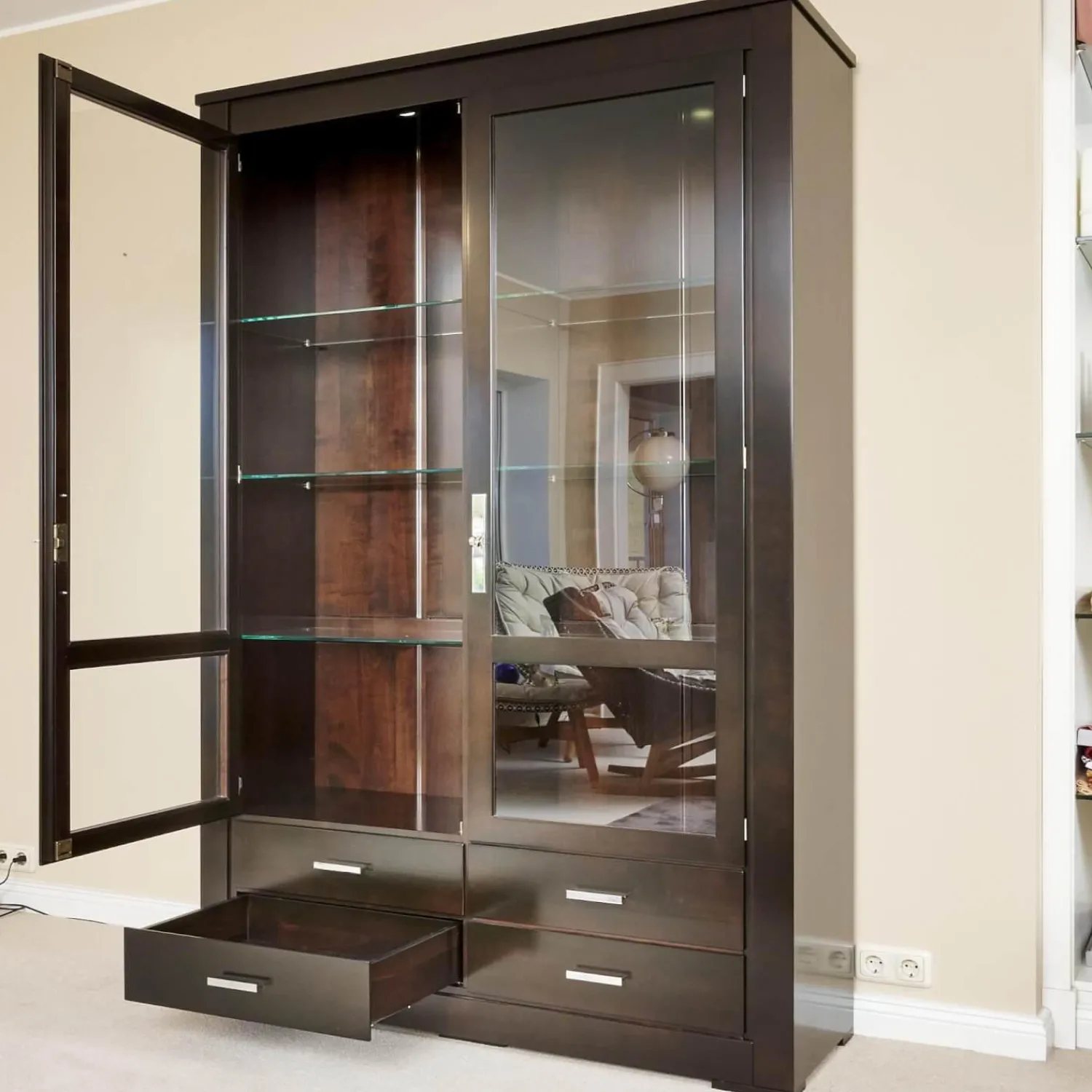 Form Exclusiv Vitrinen & Highboards|Vitrine Bordeaux Kirschbaum Nero Inklusive Beleuchtung, 4 Schubladen Und 6 Glasböden