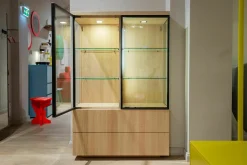 Team 7 Vitrinen & Highboards|Vitrine Cubus 21 Eiche Weßgeölt mit LED-Lichtband