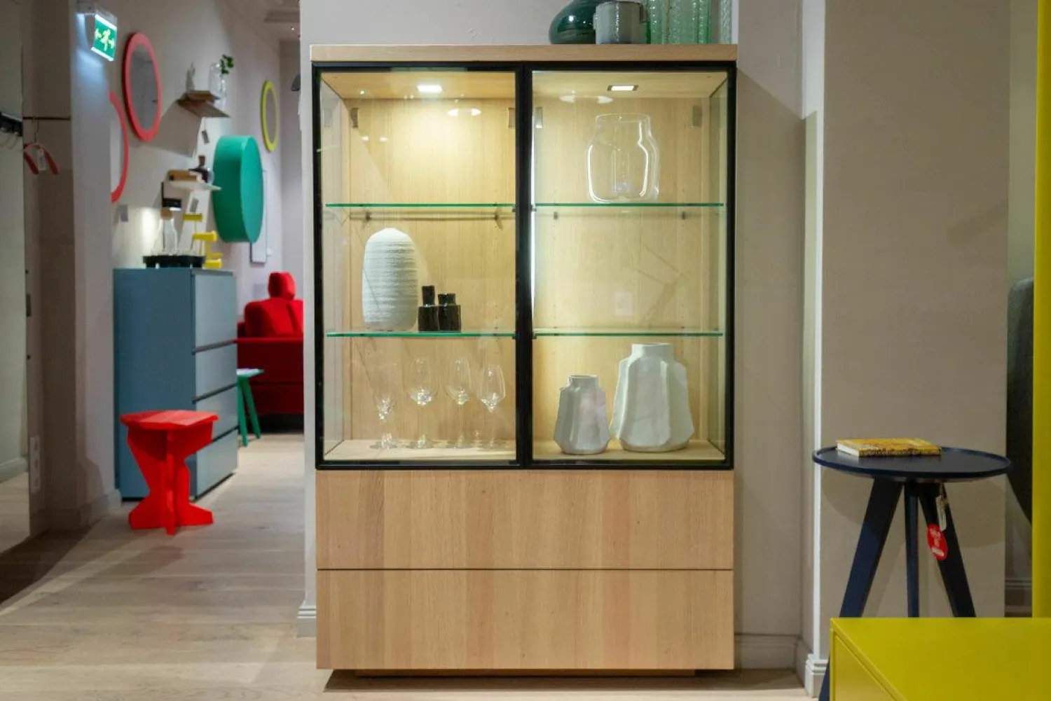 Team 7 Vitrinen & Highboards|Vitrine Cubus 21 Eiche Weßgeölt mit LED-Lichtband