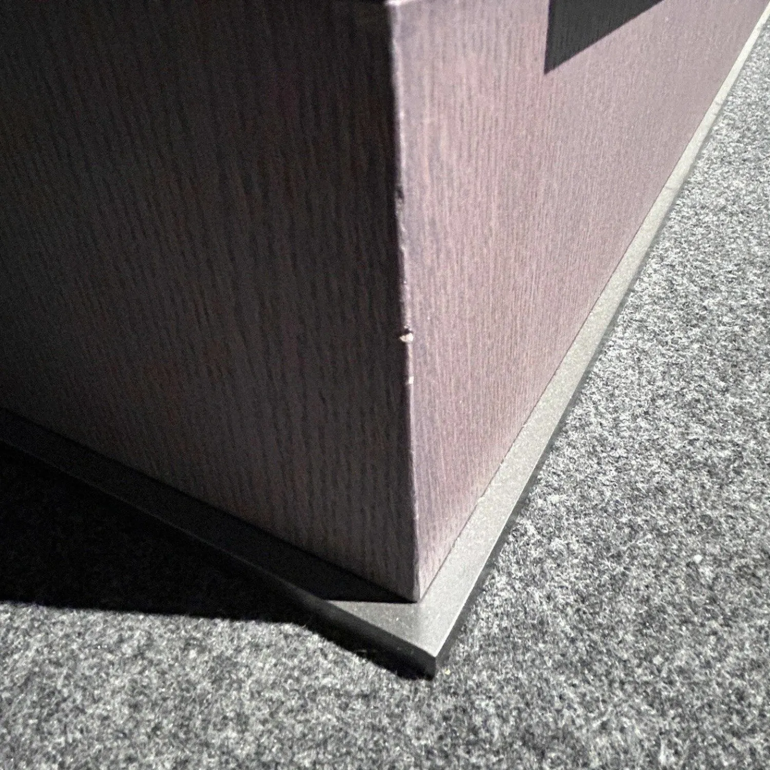 B&B Italia Vitrinen & Highboards|Vitrine Eracle Transparentes Glas mit bronziertem Metalleinsatz Belegung Außen Eiche Grau