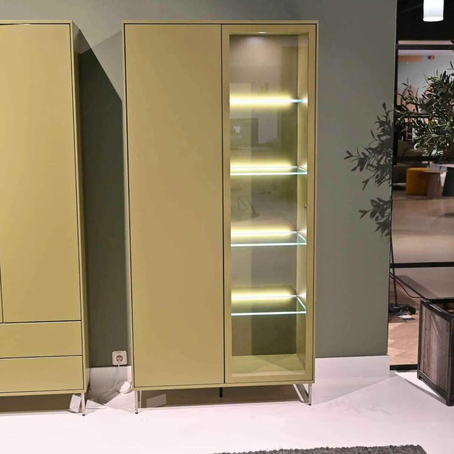 Musterring Vitrinen & Highboards|Vitrine Kara Frame Lack Tundra Matt Fuß Edelstahl Mit LED Beleuchtung