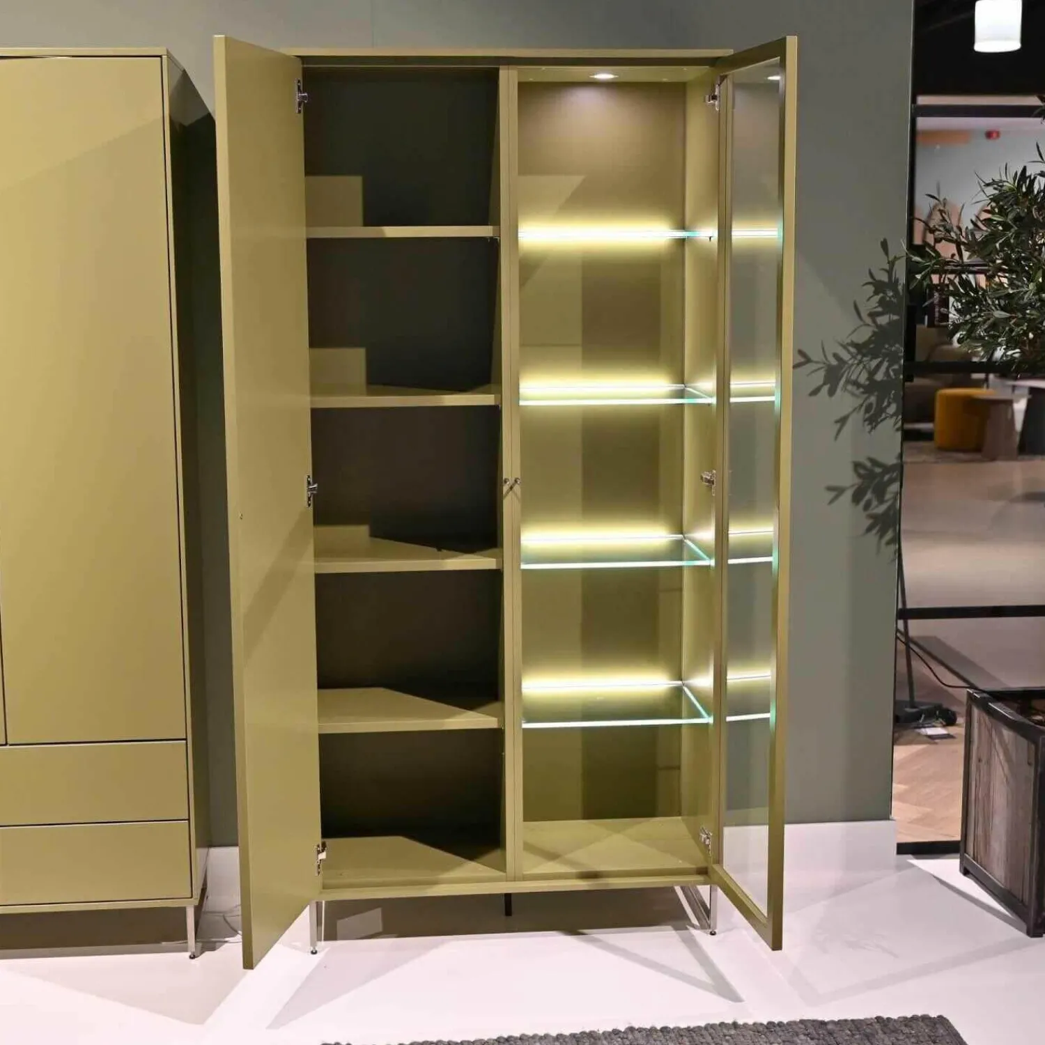 Musterring Vitrinen & Highboards|Vitrine Kara Frame Lack Tundra Matt Fuß Edelstahl Mit LED Beleuchtung