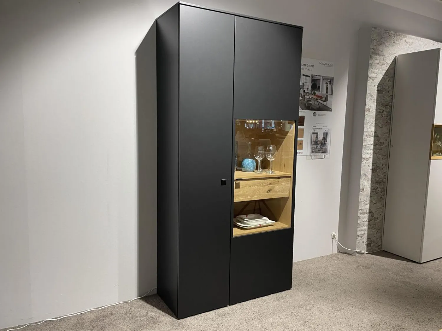 Venjakob Vitrinen & Highboards|Vitrine Lumea 7268 3893 R Lack Anthrazit Matt Absetzung Eiche Gehackt Gebürstet Mit Beleuchtung