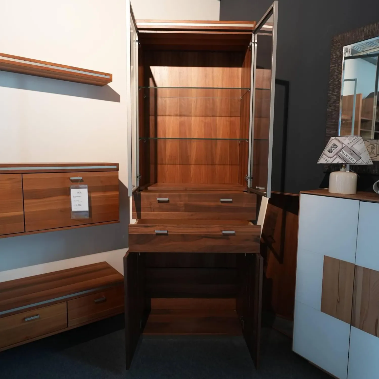 Baur Vitrinen & Highboards|Vitrine Massivholz Türen Oben Glas In Metallrahmen Griffe Silber