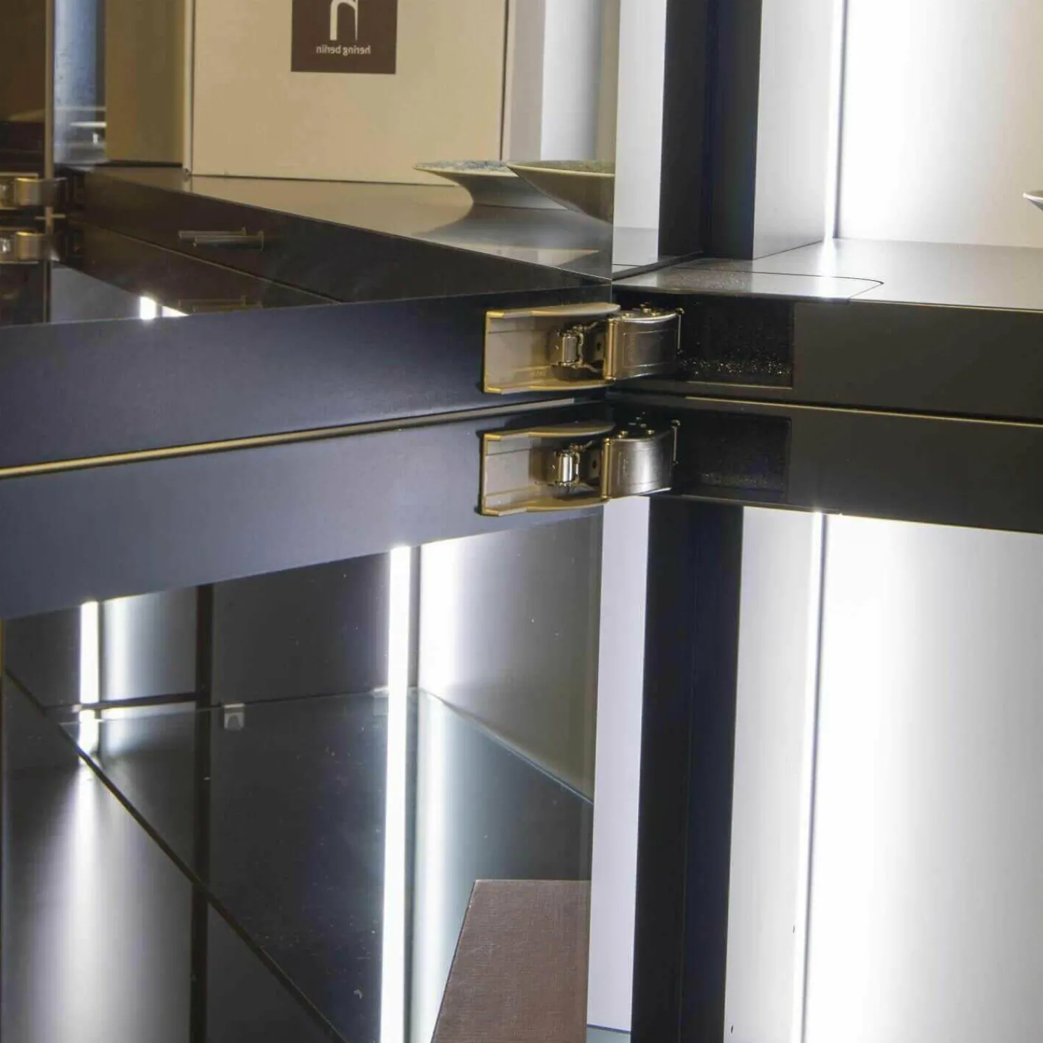 Kettnaker Vitrinen & Highboards|Vitrine Modular Soma Spiegelglas Beleuchtet