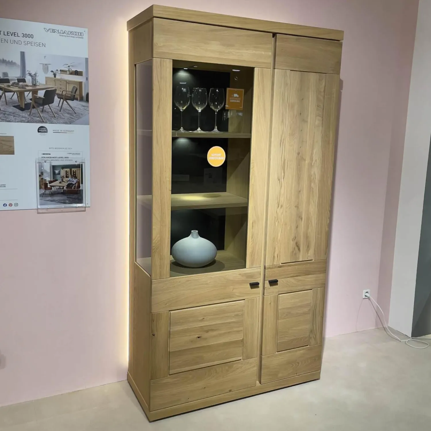 Venjakob Vitrinen & Highboards|Vitrine Next Level 3000 Wildeiche Hell Soft Gebürstet Geölt Mit LED Beleuchtung