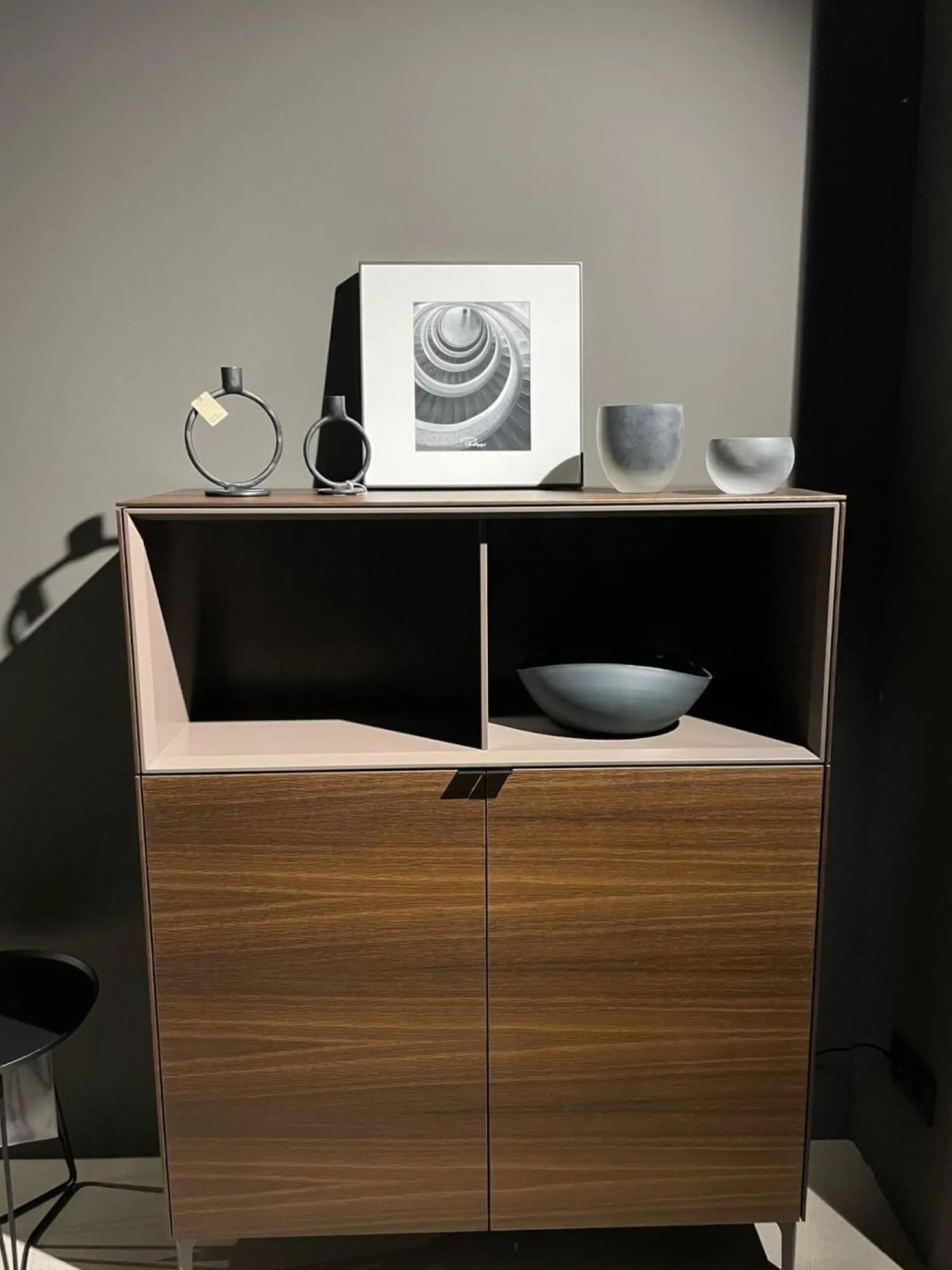 Kettnaker Vitrinen & Highboards|Vitrine Soma Raucheiche Furnier Lack Taupe Beige Matt Inklusive Beleuchtung