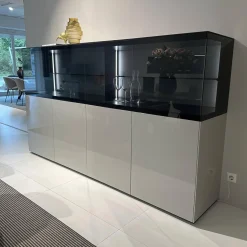 Kettnaker Kommoden & Sideboards|Vitrine Soma Türen Grauglas Schwarz Korpus Lack Steingrau Grau