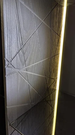 Voglauer Vitrinen & Highboards|Vitrine V-Aura Eiche Geölt Akzent Lärche Schwarz mit Beleuchtung