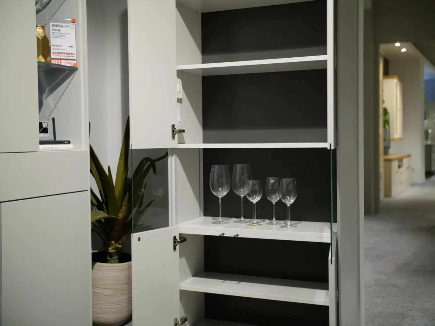 WK Wohnen Vitrinen & Highboards|Vitrine WK 419 Intono 62462 Lack Steingrau 407 Rückwand Lack Quarz- Lin